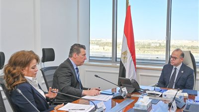 وزير الاستثمار يبحث مع البنك الأوروبي لإعادة الإعمار والتنمية توسيع الشراكة في صناديق الاستثمار