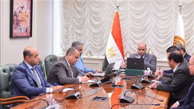 وزير العمل حسن رداد يهنئ العاملين بعيد الفطر ويؤكد أهمية التواجد الميداني