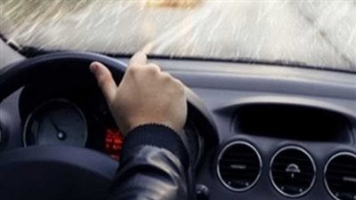 قطرات الموت.. كيف تدمر الأمطار سيارتك من الداخل؟