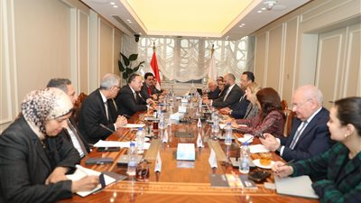 وزير الاتصالات: حريصون على تنفيذ التحول الرقمى على مستوى كافة الجامعات المصرية 