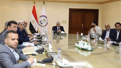 وزير الإنتاج الحربي يبحث مع شركة باراسون الهندية توسيع التعاون التصنيعي