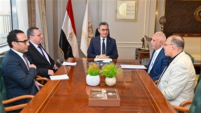 التموين تبحث تطوير مشروع 