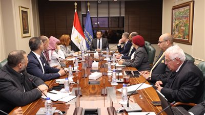 وزير الاتصالات يبحث مع الرئيس الإقليمي لـSAP تعزيز استثماراتها بمصر والتوسع في حجم أعمالها في مجال التعهيد