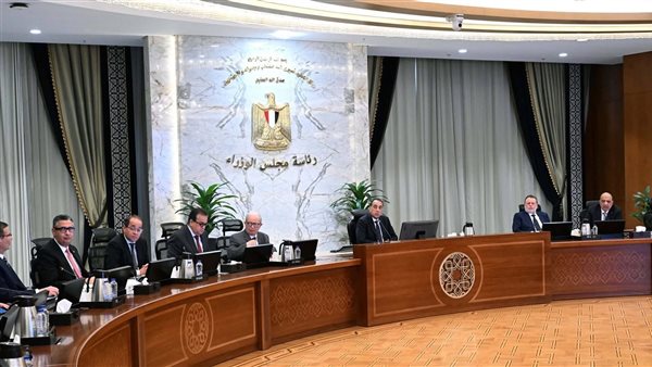 جانب من اجتماع رئيس مجلس الوزراء     