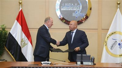 مصر وروسيا تبحثان إنشاء ممر لوجستي يتكون من محطتي حاويات على البحرين الأحمر والمتوسط