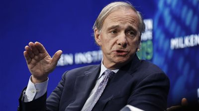 مستثمر عالمي يحذر: الاقتصاد الأمريكي في ركود تضخمي وخفض الفائدة قد يفقد الفيدرالي مصداقيته