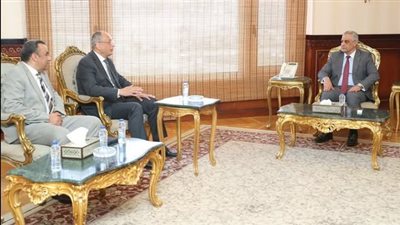  وزير الإنتاج الحربي يبحث مع 