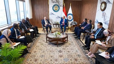 وزير البترول يبحث مع منظمة 