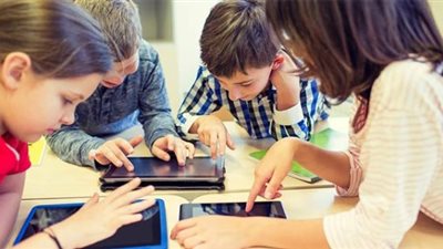 التحدي الحقيقي في تعليم الأطفال.. ماذا يتلقى أطفالنا داخل المدارس؟