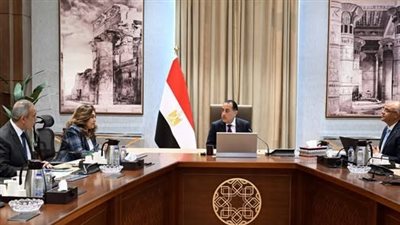 نقلة في الخدمات الحكومية.. الشباك الموحد يقلص زمن استخراج التراخيص