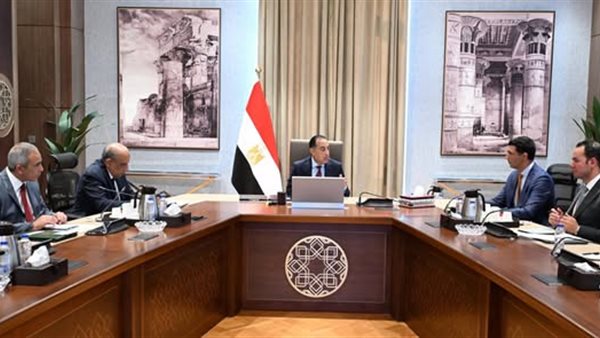 رئيس الوزراء يكلف بسرعة الانتهاء من تشجيع تركيب ألواح الطاقة    