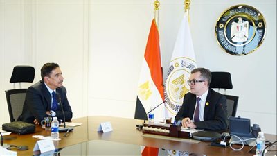 وزير التخطيط يبحث مع موانئ دبي تعزيز الشراكة ودعم رؤية مصر 2030