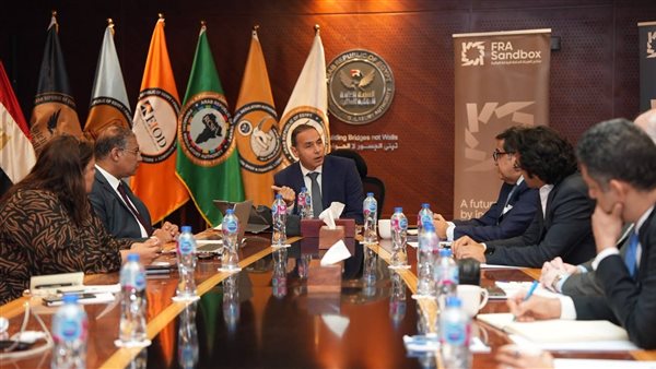 الرقابة المالية تعقد