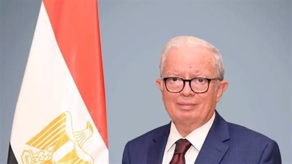 حسين عيسى: 200 عام