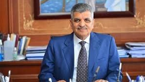 الفريق أسامة ربيع، رئيس هيئة قناة السويس،    