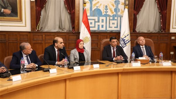 وزير الصناعة 